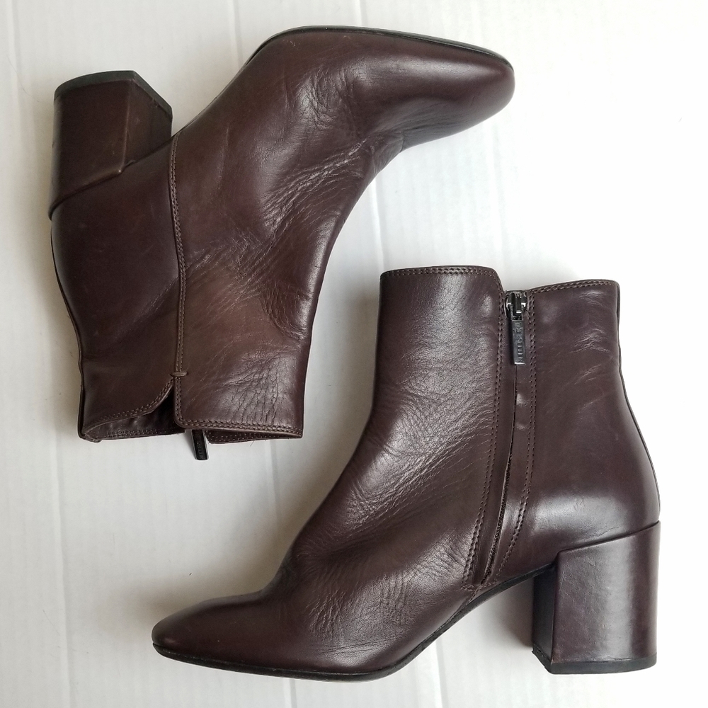 THE SELLER Designer Leather Ankle Boots